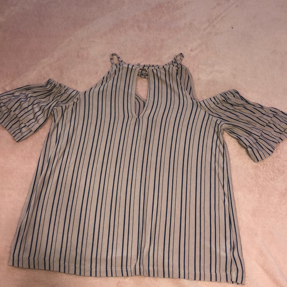 American Eagle Cold Shoulder